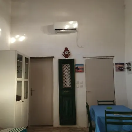 Apartment On The Agapiani Sea
